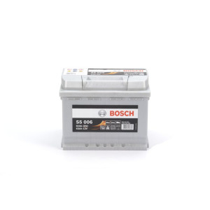 Стартерная аккумуляторная батарея BOSCH 0 092 S50 060
